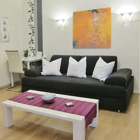 Modernes 1 Luxusappartement Kleiner Roland Mit Parkplatz Und Balkon In Naehe Zentrum *