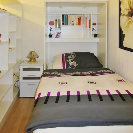 Modernes 1 Luxusappartement Kleiner Roland Mit Parkplatz Und Balkon In Naehe Zentrum Apartment *