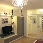 Apartment Modernes 1 Luxusappartement Kleiner Roland Mit Parkplatz Und Balkon In Nähe Zentrum