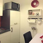 Modernes 1 Luxusappartement Kleiner Roland Mit Parkplatz Und Balkon In Nähe Zentrum Apartment Bremen
