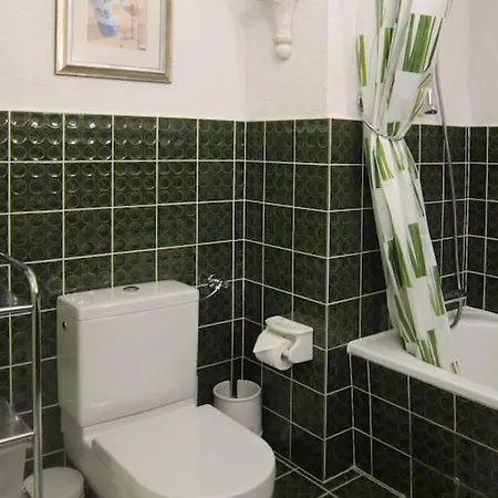 Modernes 1 Luxusappartement Kleiner Roland Mit Parkplatz Und Balkon In Naehe Zentrum * Brema