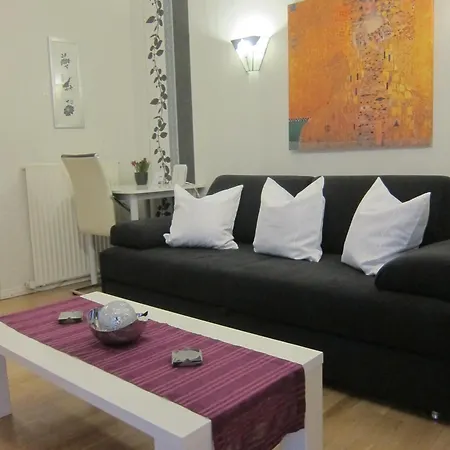 Διαμέρισμα Modernes 1 Luxusappartement Kleiner Roland Mit Parkplatz Und Balkon In Naehe Zentrum