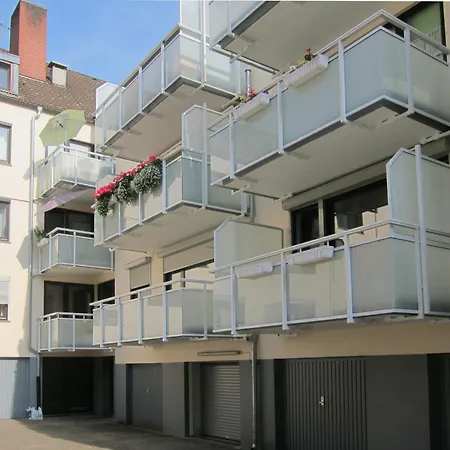 Modernes 1 Luxusappartement Kleiner Roland Mit Parkplatz Und Balkon In Naehe Zentrum Διαμέρισμα