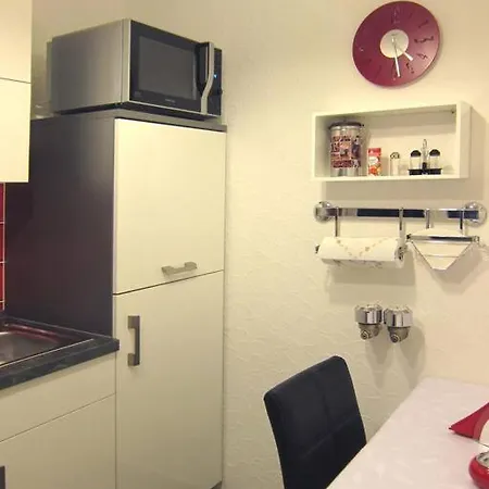 Modernes 1 Luxusappartement Kleiner Roland Mit Parkplatz Und Balkon In Naehe Zentrum * Brema