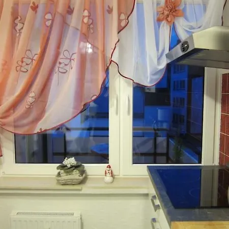 Apartament Modernes 1 Luxusappartement Kleiner Roland Mit Parkplatz Und Balkon In Naehe Zentrum *