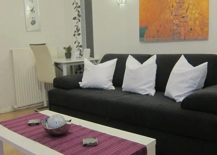 Appartement Modernes 1 Luxusappartement Kleiner Roland Mit Parkplatz Und Balkon In Naehe Zentrum