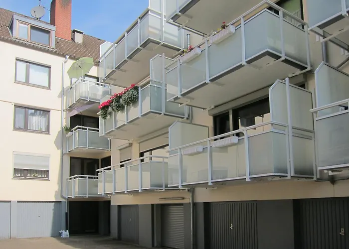 Modernes 1 Luxusappartement Kleiner Roland Mit Parkplatz Und Balkon In Nähe Zentrum Apartment