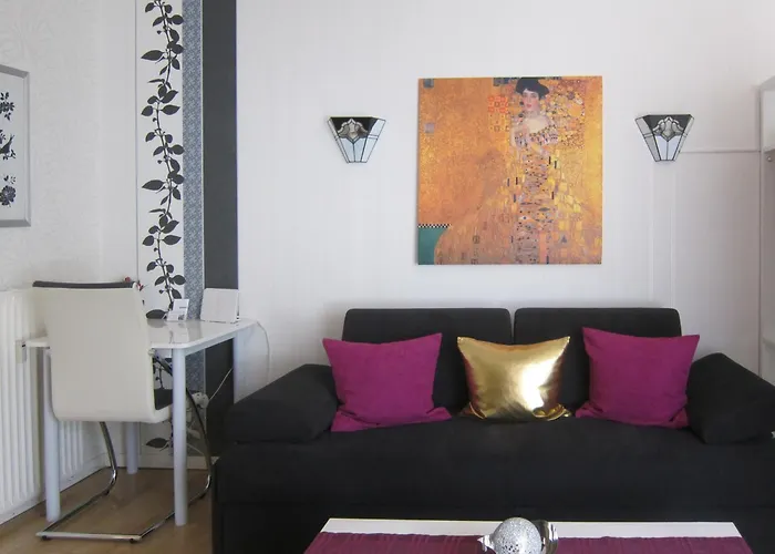 Modernes 1 Luxusappartement Kleiner Roland Mit Parkplatz Und Balkon In Nähe Zentrum Apartment Bremen