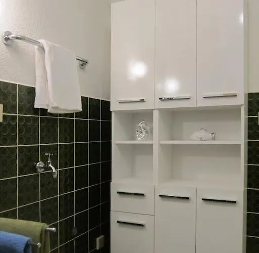 Appartement Modernes 1 Luxusappartement Kleiner Roland Mit Parkplatz Und Balkon In Naehe Zentrum