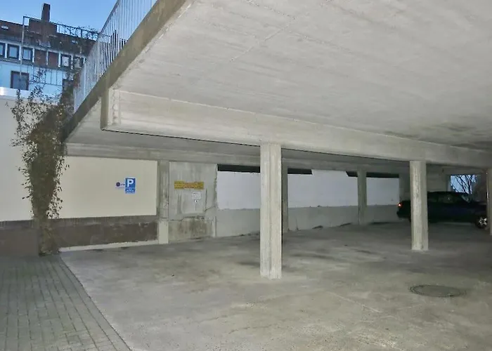 Modernes 1 Luxusappartement Kleiner Roland Mit Parkplatz Und Balkon In Nähe Zentrum Bremen